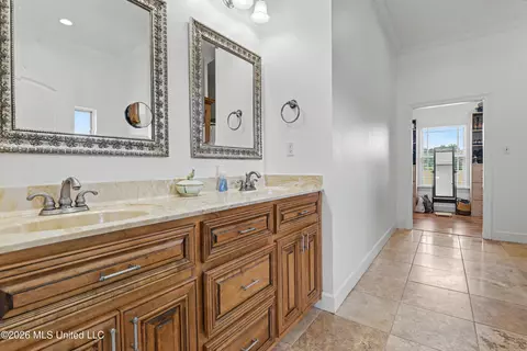 Bath - 25034 Yellow Bluff Rd, Lucedale, MS 39452 photo 2 of 6