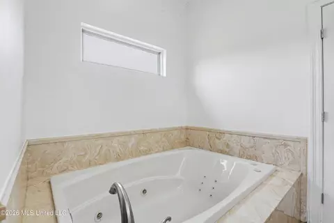 Bath - 25034 Yellow Bluff Rd, Lucedale, MS 39452 photo 3 of 6