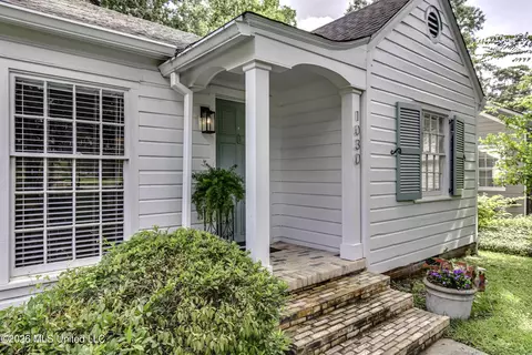 Exterior - 1030 Manship St, Jackson, MS 39202 photo 15 of 18