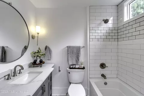 Bath - 1030 Manship St, Jackson, MS 39202 photo 6 of 6