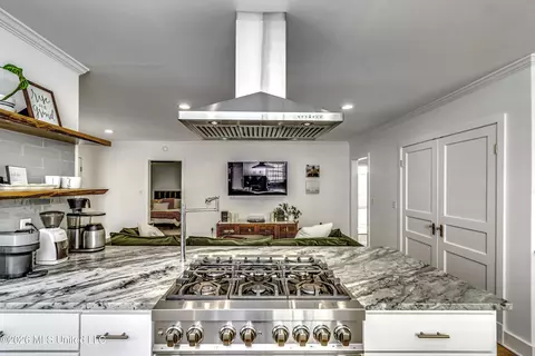 Kitchen - 1030 Manship St, Jackson, MS 39202 photo 7 of 9