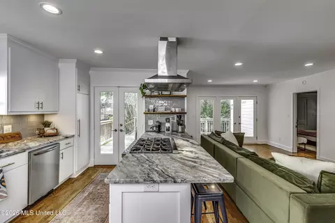 Kitchen - 1030 Manship St, Jackson, MS 39202 photo 3 of 9