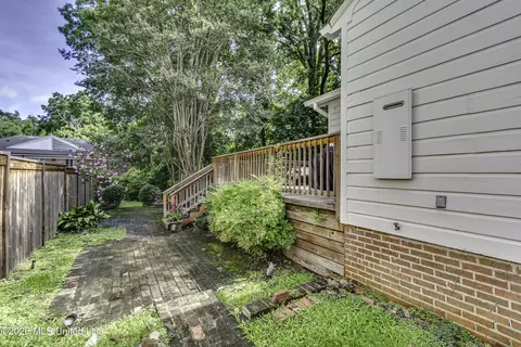 Exterior - 1030 Manship St, Jackson, MS 39202 photo 5 of 18