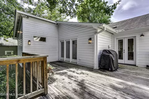 Exterior - 1030 Manship St, Jackson, MS 39202 photo 10 of 18
