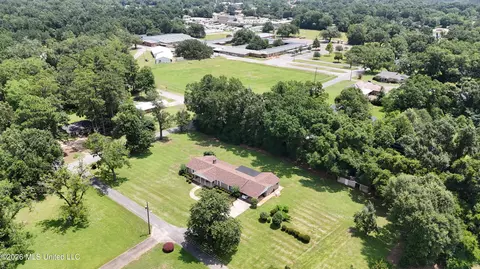 View/Area - 203 Church St, Lucedale, MS 39452 photo 9 of 11