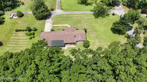 View/Area - 203 Church St, Lucedale, MS 39452 photo 5 of 11