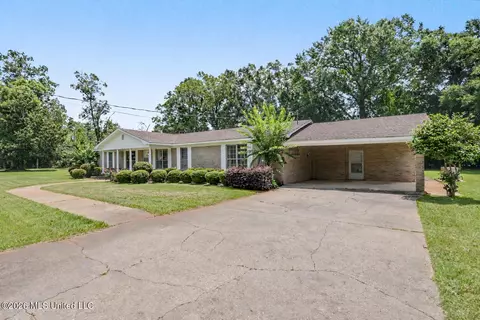 Exterior - 203 Church St, Lucedale, MS 39452 photo 2 of 5