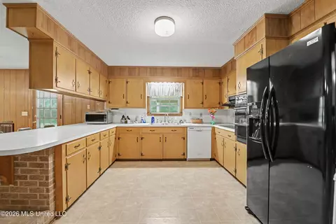 Kitchen - 203 Church St, Lucedale, MS 39452 photo 2 of 3