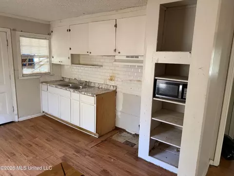333 Creston Ave, Jackson, MS 39212 photo 2