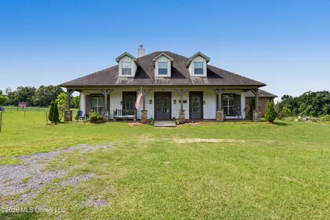 129 Howells Ferry Rd, Lucedale, MS 39452