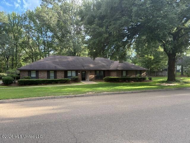 603 Trailwood Dr, Clinton, MS 39056