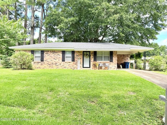 107 Longview Dr, Coffeeville, MS 38922