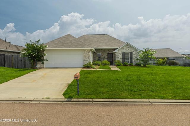 1215 Addison Ln, Brandon, MS 39042