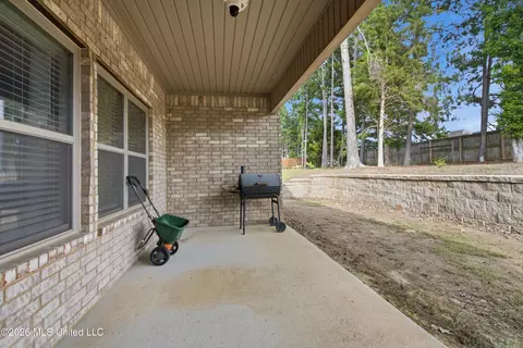Exterior - 2333 Hyacinth Ln, Hernando, MS 38632 photo 3 of 3