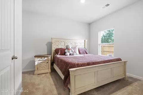 Bedroom - 2333 Hyacinth Ln, Hernando, MS 38632 photo 2 of 4
