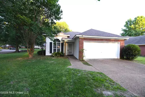 317 Cobblestone Dr, Madison, MS 39110