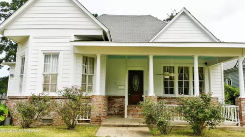Exterior - 536 W Chickasaw St, Brookhaven, MS 39601 photo 1 of 2