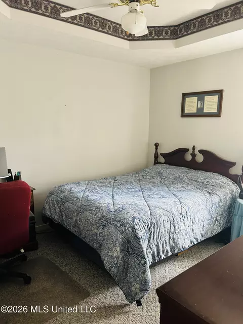 Bedroom - 175 Riverbend Dr, Byram, MS 39272 photo 2 of 2