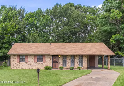 253 Rutherford B Hayes Cir, Jackson, MS 39213