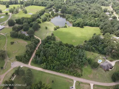 1321 Purvis Ln, Clinton, MS 39056