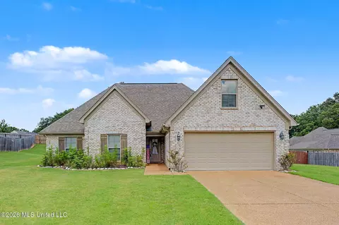 125 Highland Dr, Senatobia, MS 38668