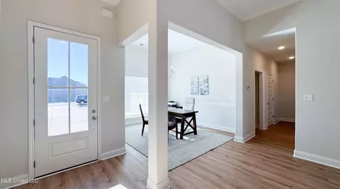Entry Way - 7722 Willow Way, Hernando, MS 38632 photo 1 of 3