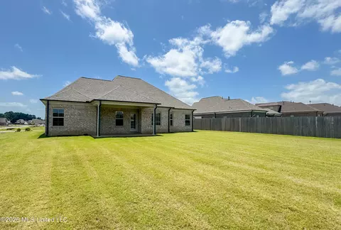 Exterior - 7722 Willow Way, Hernando, MS 38632 photo 5 of 6