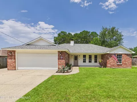 3313 N 11th St, Ocean Springs, MS 39564