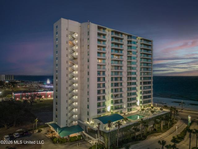 2060 Beach Blvd #303, Biloxi, MS 39531