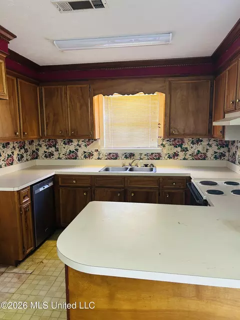 Kitchen - 171 Riverbend Dr, Byram, MS 39272 photo 1 of 1