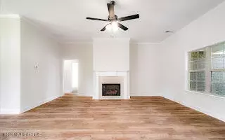 Living - 2263 Scott Mdws Ln, Hernando, MS 38632 photo 5 of 6