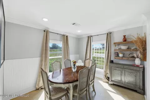 Dining - 307 Anse Reed Rd, Mendenhall, MS 39114 photo 1 of 2