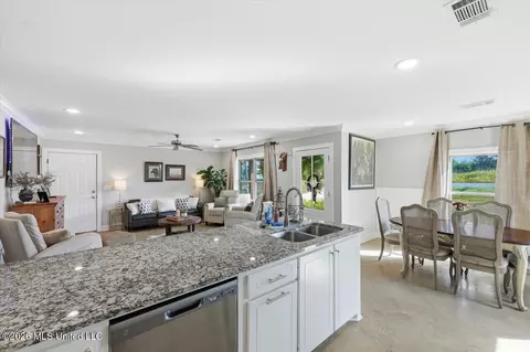 Kitchen - 307 Anse Reed Rd, Mendenhall, MS 39114 photo 3 of 3