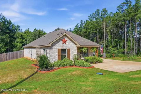 Exterior - 307 Anse Reed Rd, Mendenhall, MS 39114 photo 2 of 8