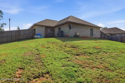 Exterior - 307 Anse Reed Rd, Mendenhall, MS 39114 photo 5 of 8