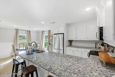 Kitchen - 307 Anse Reed Rd, Mendenhall, MS 39114 photo 2 of 3