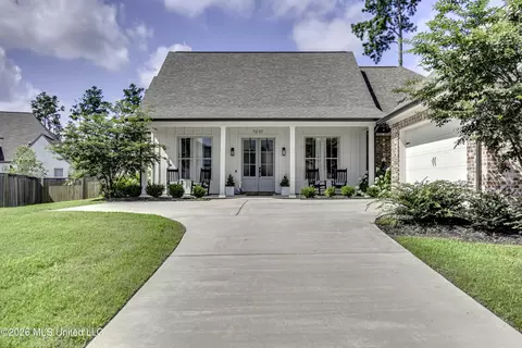 Exterior - 1007 Paddle Ln, Brandon, MS 39047 photo 4 of 12