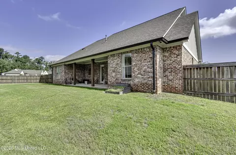 Exterior - 1007 Paddle Ln, Brandon, MS 39047 photo 11 of 12