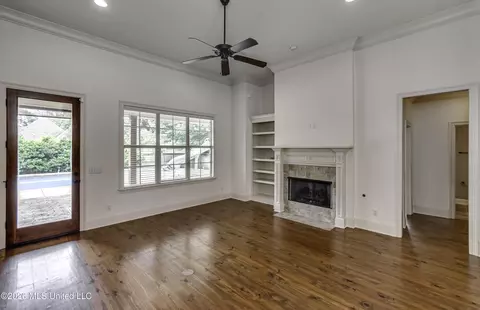 Living - 146 Hemlock Ln, Madison, MS 39110 photo 1 of 4