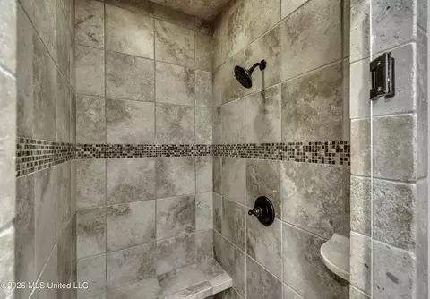 Bath - 146 Hemlock Ln, Madison, MS 39110 photo 7 of 8