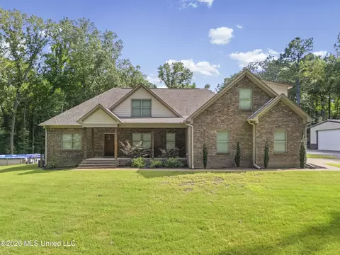 8301 Browns Ferry Rd, Senatobia, MS 38668