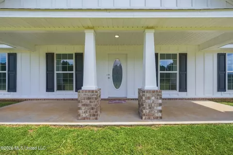 Exterior - 15450 Constitution Rd, Moss Point, MS 39562 photo 5 of 12