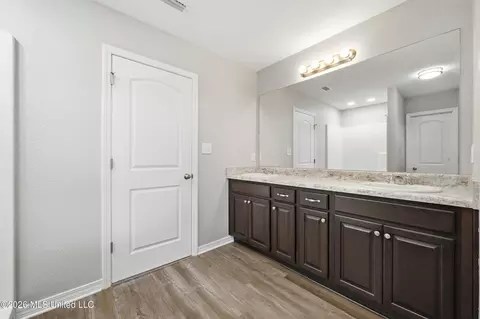 Entry Way - 15450 Constitution Rd, Moss Point, MS 39562 photo 1 of 5