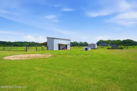 Exterior - 15450 Constitution Rd, Moss Point, MS 39562 photo 7 of 12