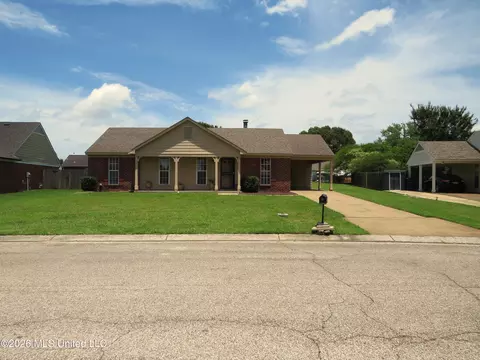 10372 Riggan Dr, Olive Branch, MS 38654