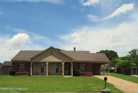 10372 Riggan Dr, Olive Branch, MS 38654