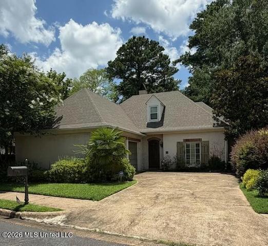 17 Waterford Pl, Jackson, MS 39211