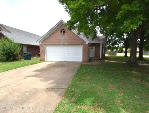 5558 Kayla Dr, Southaven, MS 38671