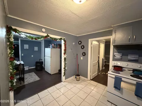 Entry Way - 3544 Hines St, Jackson, MS 39212 photo 1 of 2