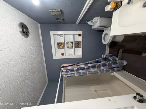 Bath - 3544 Hines St, Jackson, MS 39212 photo 1 of 1